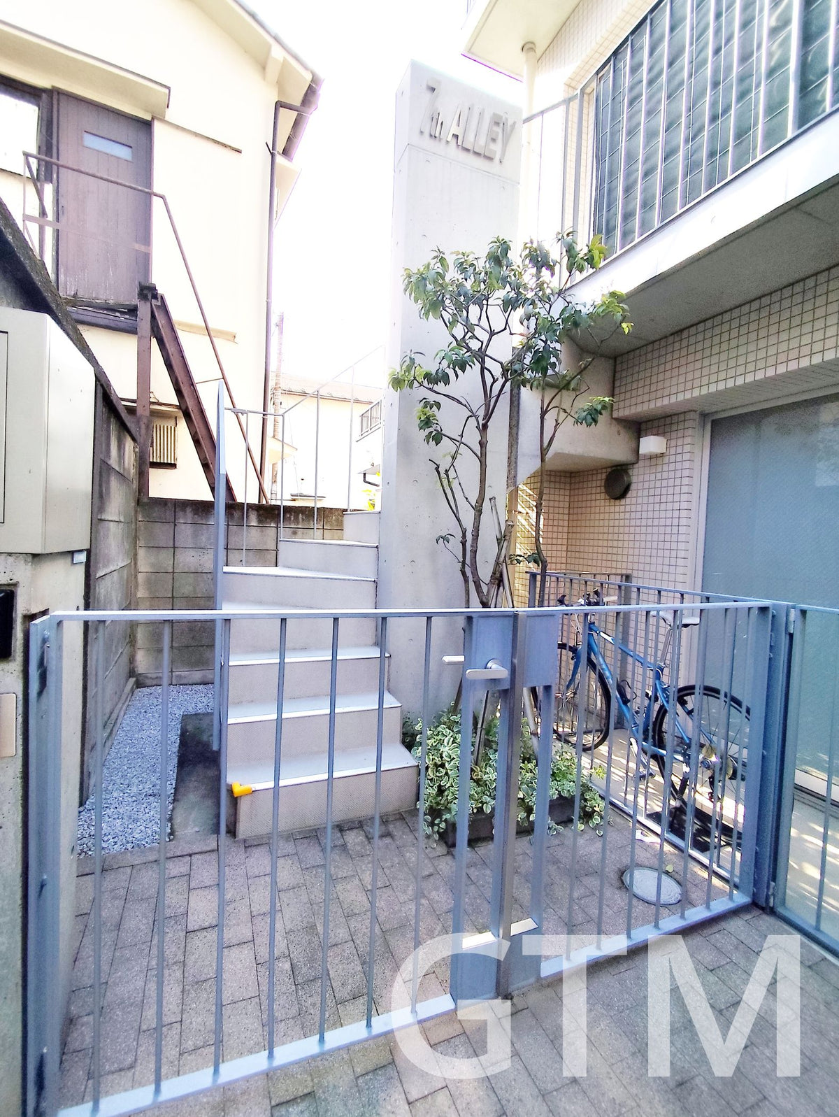 7TH ALLEY 201号室